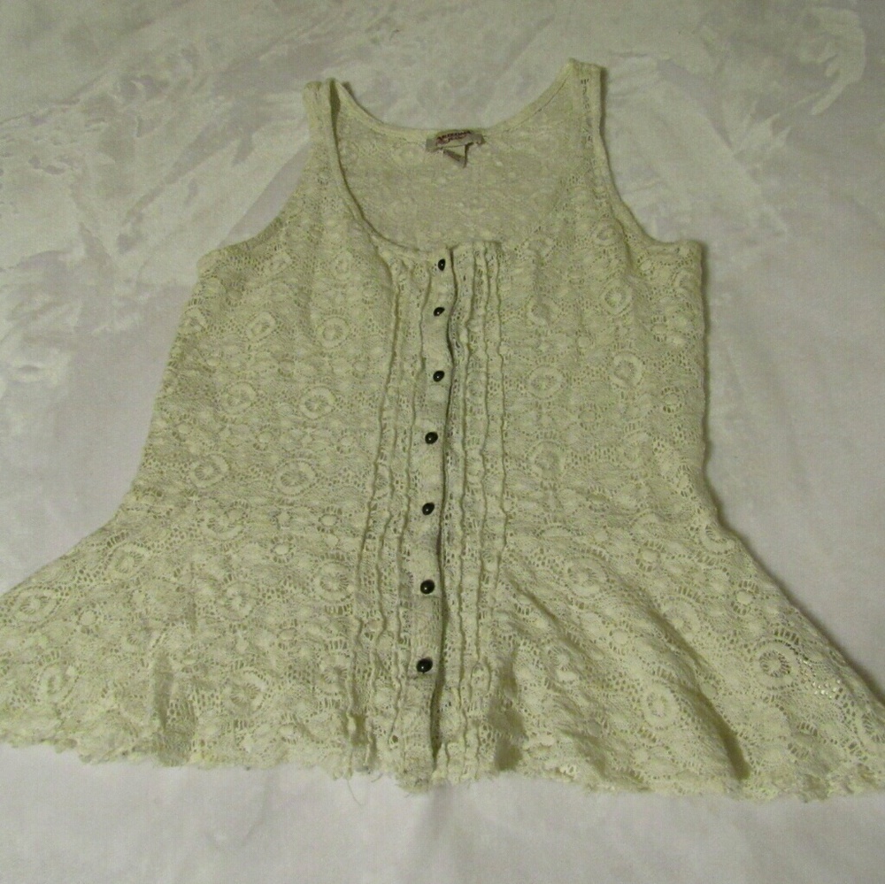2/$10 Peplum button up lace tank top